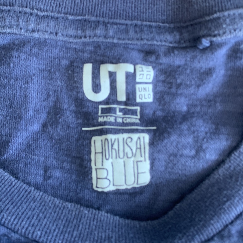 Front pocket T Shirt - Picture 3 of 4
